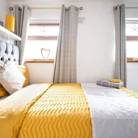 Elegant And Cosy Private Room Belfast Exterior photo