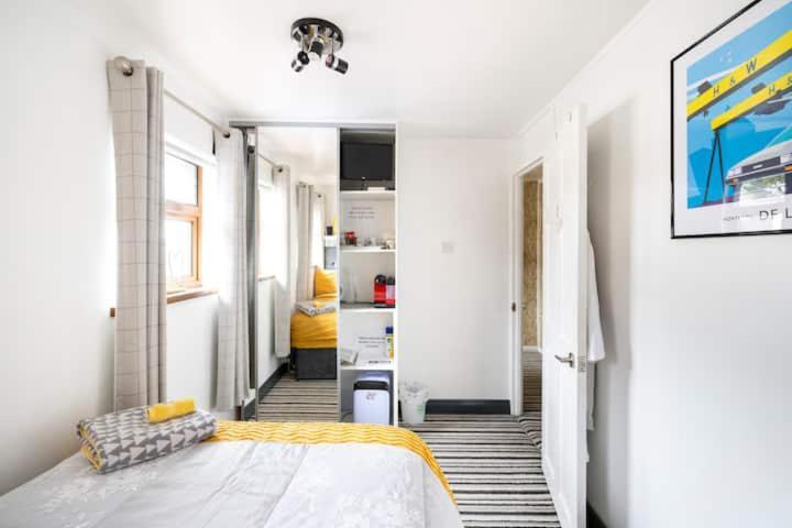 Elegant And Cosy Private Room Belfast Exterior photo